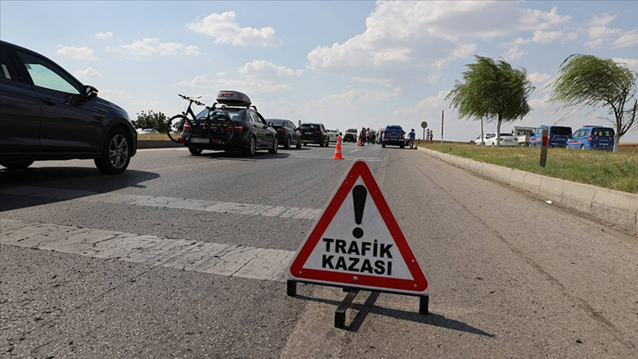 Bayram tatilindeki trafik kazalarında 72 kişi öldü