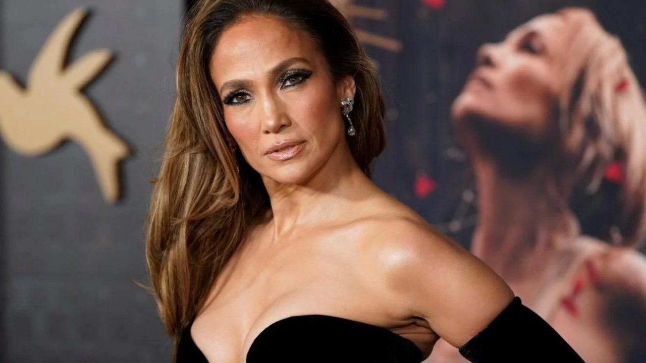 Jennifer Lopez, turnesini iptal etti