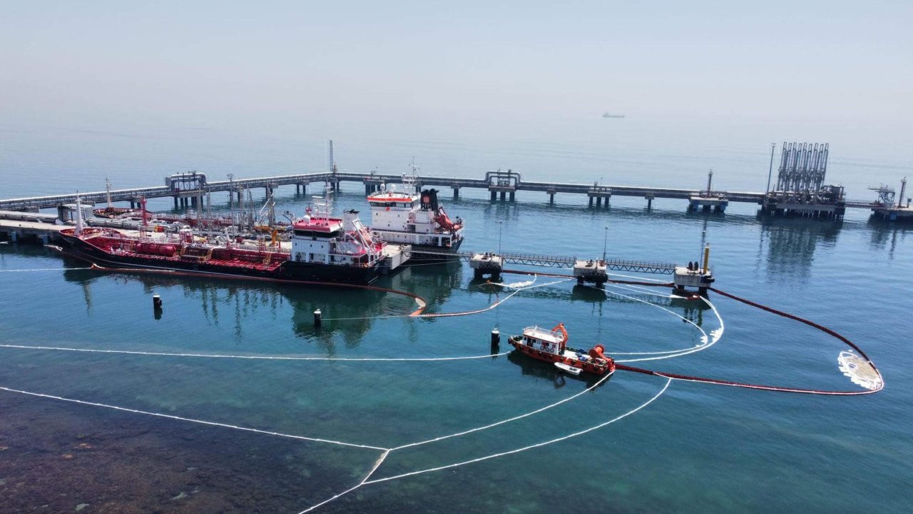 Tekirdağ'da denize 12 bin litre mazot sızdı