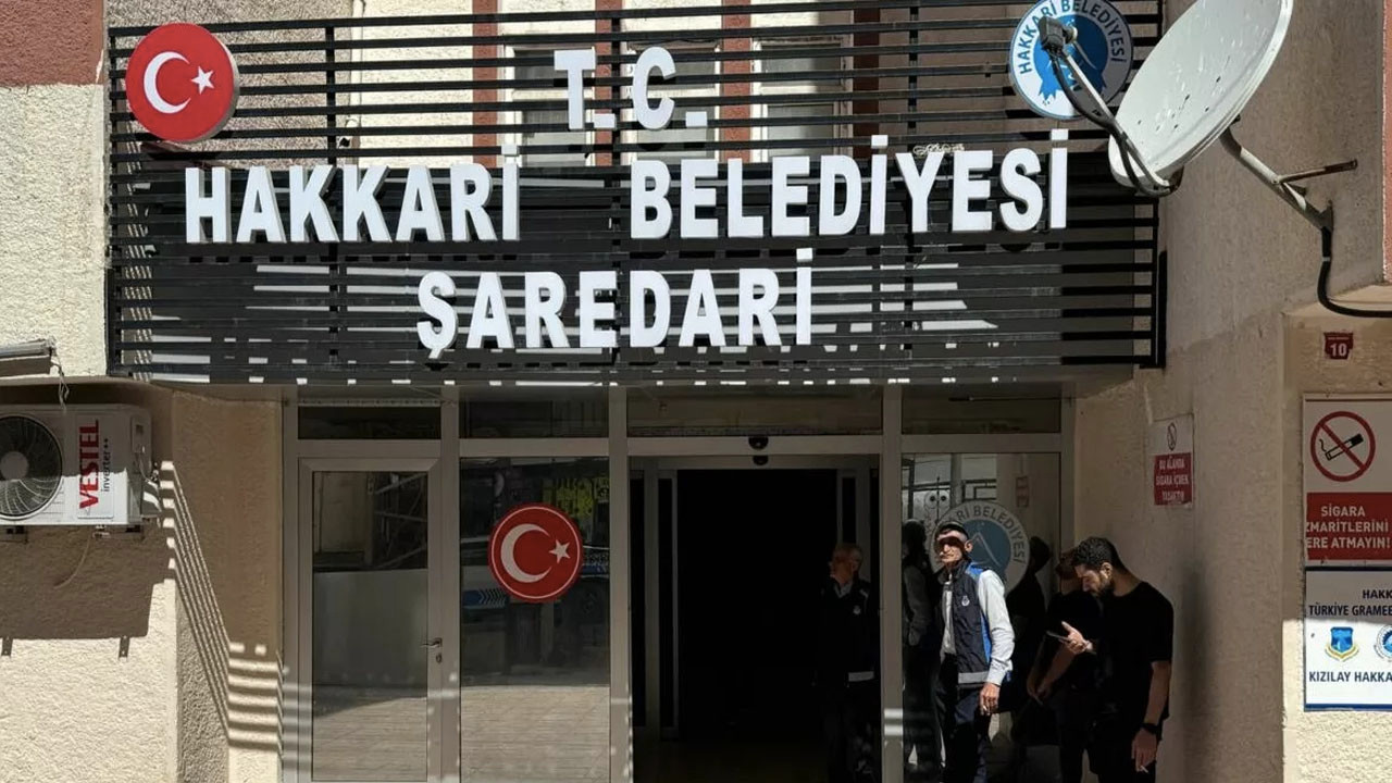 TBB: Bakanlık verdiği karardan derhal vazgeçerek belediye başkanını görevine iade etmeli