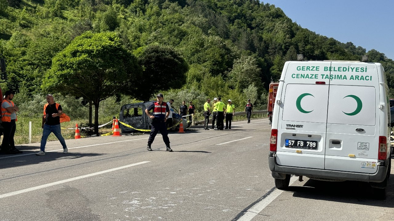 Sinop'ta iki araç çarpıştı: İkisi doktor dört ölü, iki yaralı