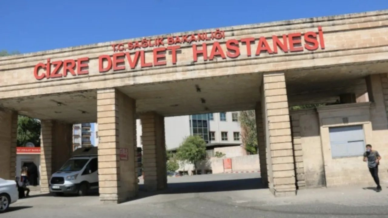 Şırnak'ta cam silerken beton zemine düşen kadın öldü