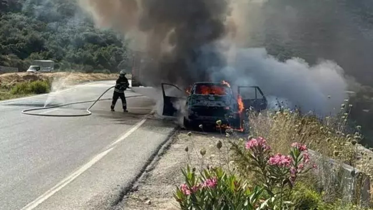 Bodrum'da seyir halindeki araç alev aldı