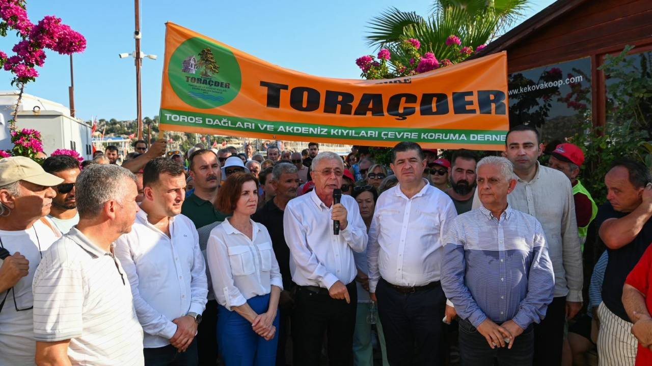 Kekova'da iskele ihalesine protesto: Ismarlama şekilde peşkeş çekilmesine müsaade etmeyeceğiz