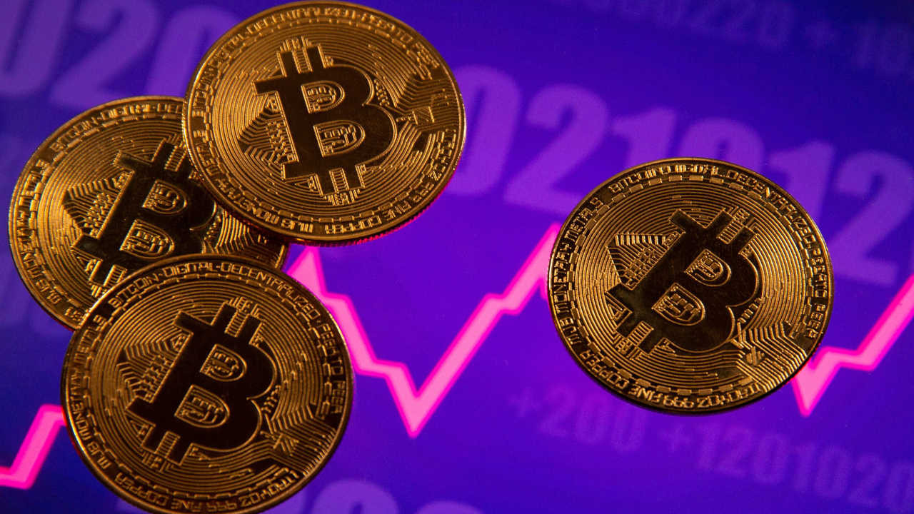 Bitcoin'de 'Trump' etkisi: İlk defa 100 bin doları geçti