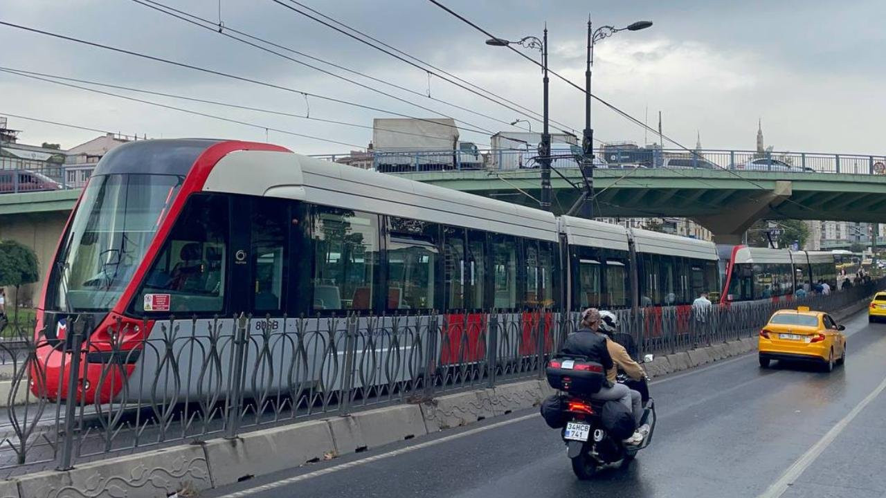 Kabataş-Bağcılar tramvay hattında arıza: Seferler aksadı