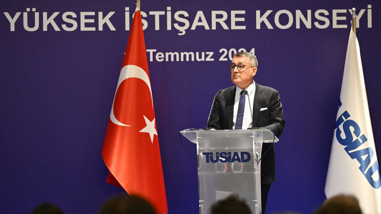 TÜSİAD Başkanı Turan: Son 10 yılda toplum fakirleşti