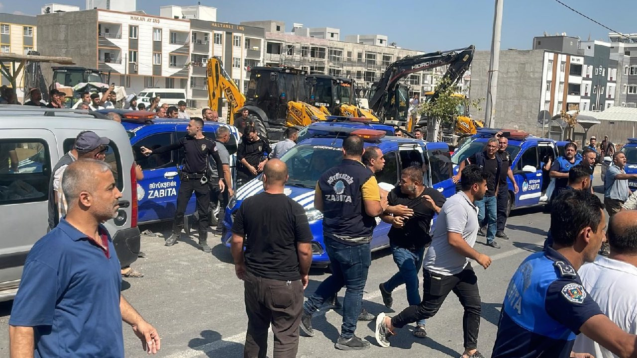 Urfa'da zabıta ile seyyar satıcılar arasında kavga: 15 yaralı