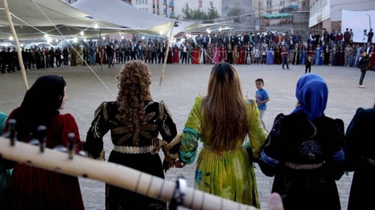 Düğün müzisyenleri 'örgüt propangandası' yaptıkları iddiasıyla tutuklandı