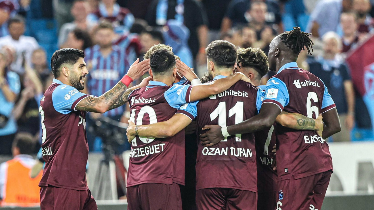 Trabzonspor, UEFA Avrupa Ligi 2. eleme turunda Ruzomberok'u yenerek bir üst tura yükseldi