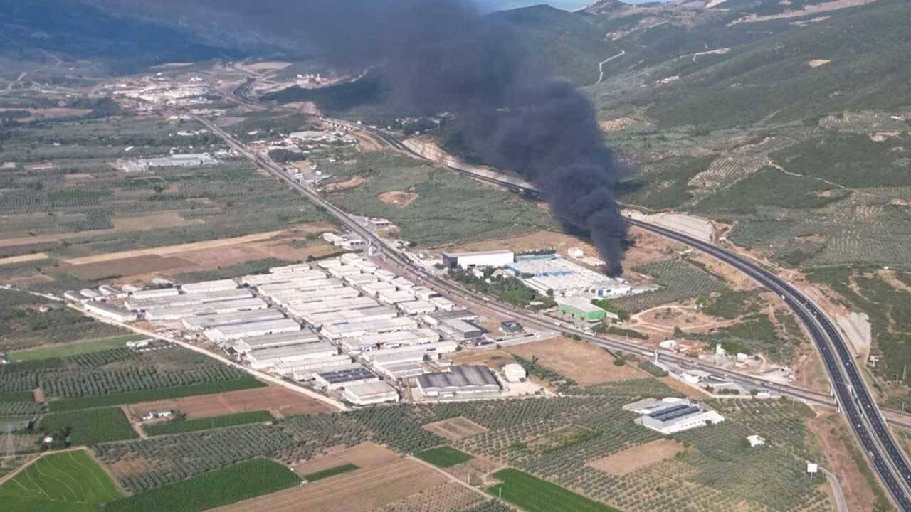 Bursa’da yat fabrikasında yangın