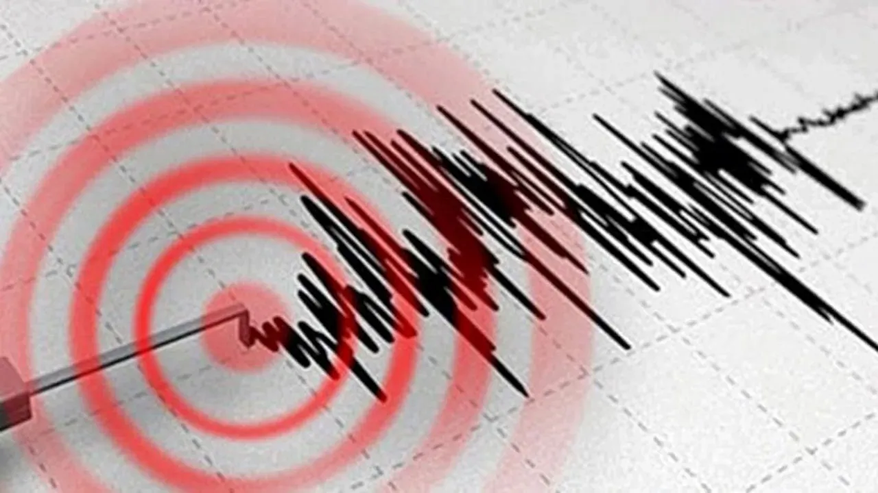 İzmir'de sabah erken saatlerde deprem