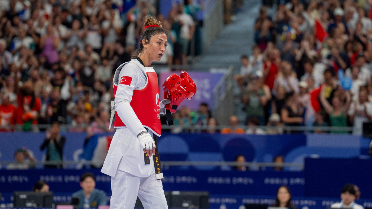 Nafia Kuş Aydın, kadınlar +67 kiloda bronz madalya kazandı