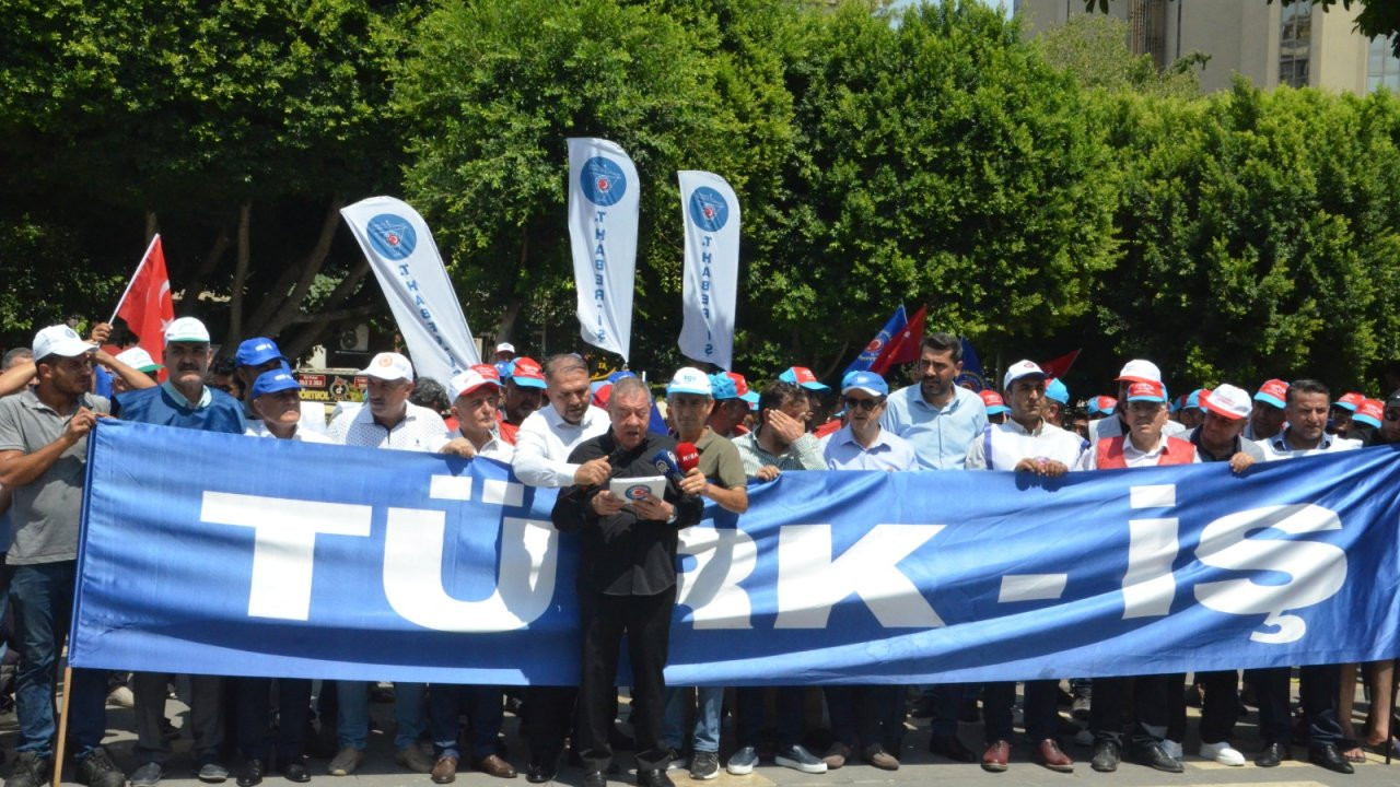 Türk-İş'ten 81 ilde eylem: 'Zordayız, geçinemiyoruz'