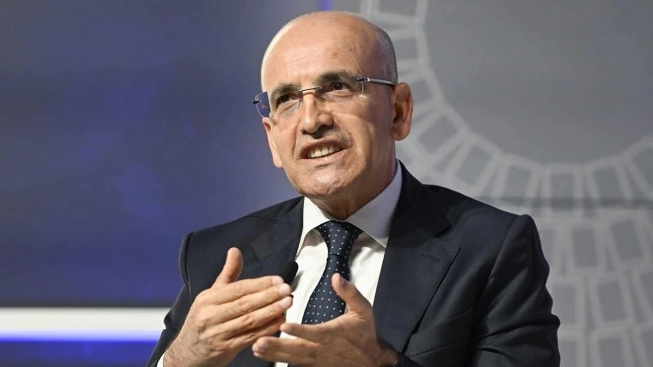 Mehmet Şimşek istifa iddialarını yalanladı: 'Dolaşıma koyulan senaryolar doğru değildir'