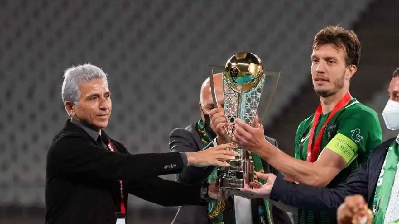 Kocaelispor'un şampiyonluk kupası kayboldu