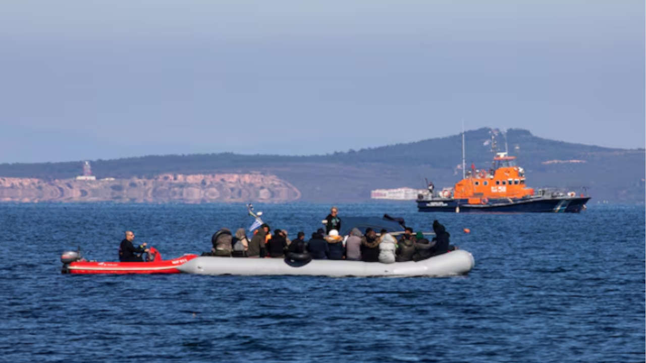 Reuters: İki Türkiye vatandaşı, insan kaçakçılığı suçlamasıyla Yunanistan'da tutuklandı