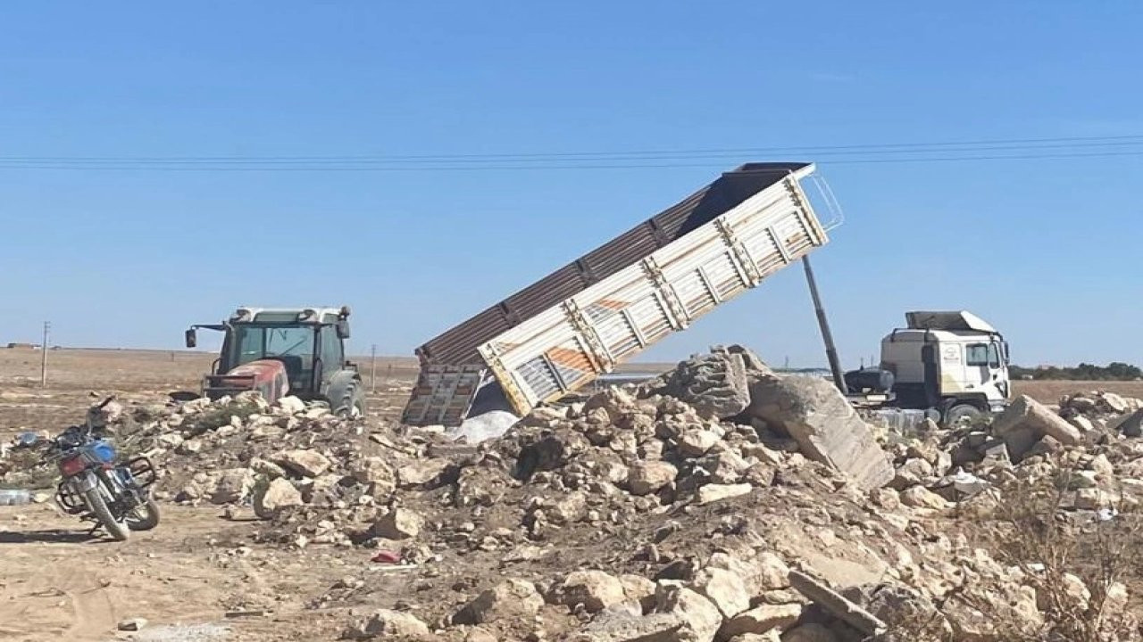 Damperle yüksek gerilim hattına temas eden kamyonun sürücüsü öldü