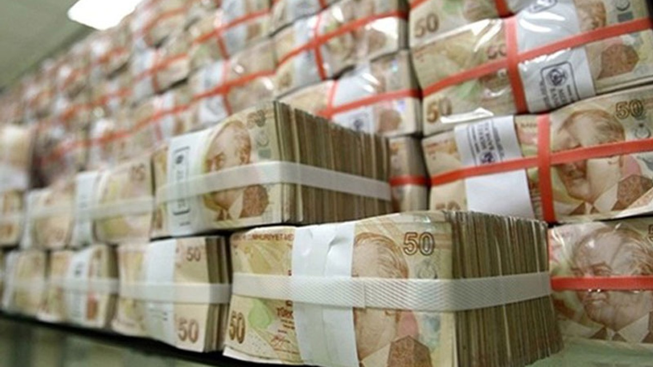 Hazine, 5.9 milyar lira borçlandı