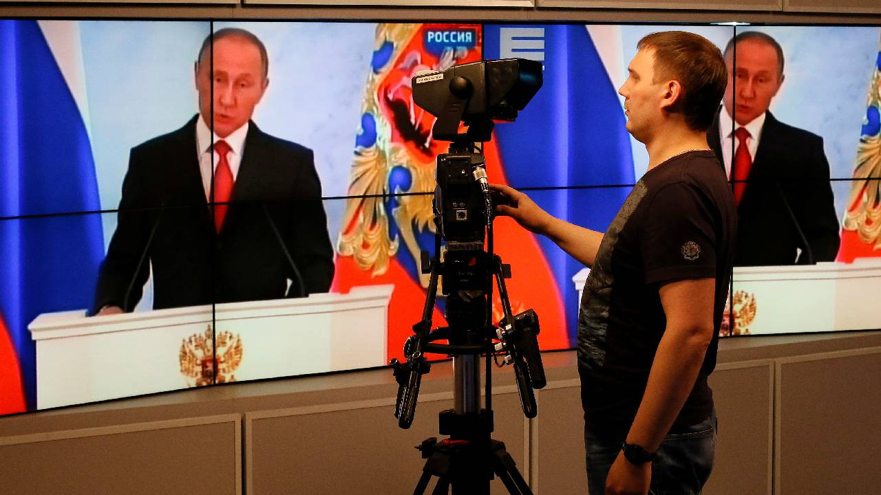 Rus devlet radyo televizyonuna siber saldırı: 'Ukraynalı korsanlar, Putin'in doğum gününü kutladı'