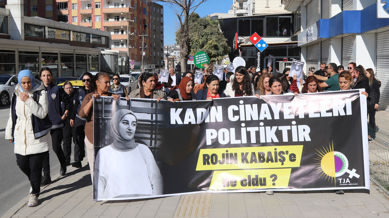 Van'da kadınlar Rojin Kabaiş için yürüdü: 'Rojin'e ne oldu?'