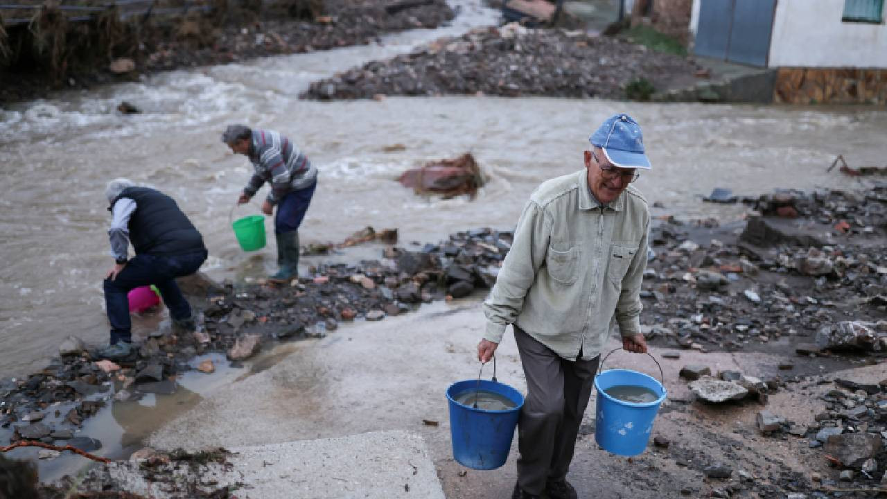 'Tsunami gibi': İspanya'da sel felaketinde ölenlerin sayısı 155'e yükseldi