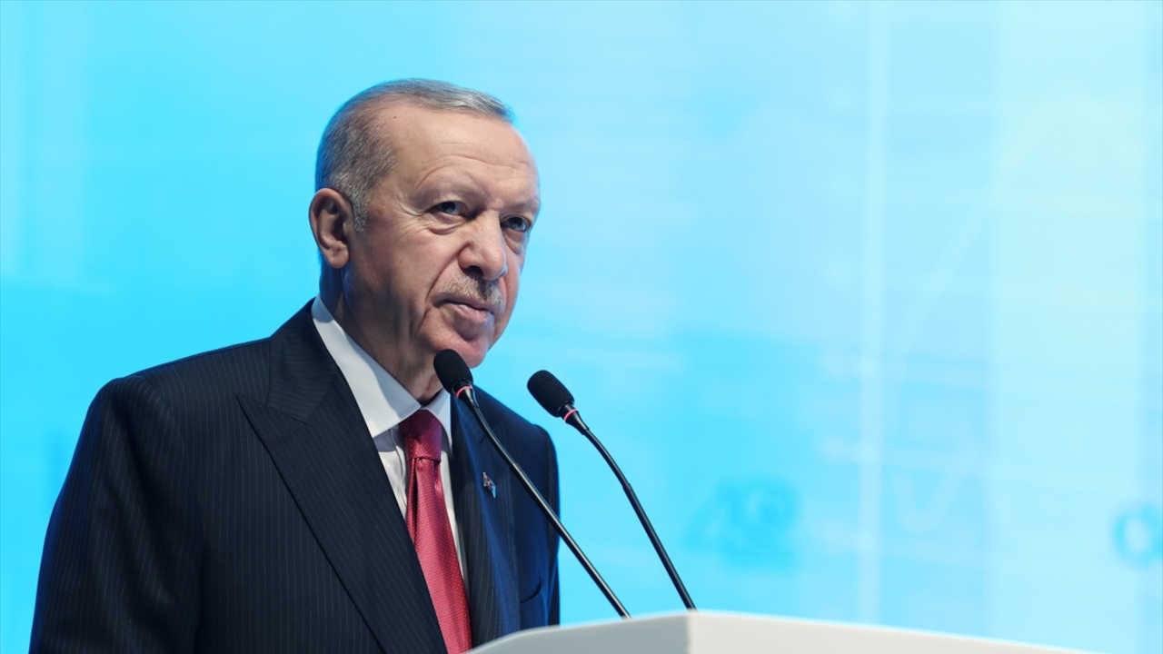 Erdoğan İSEDAK'TA konuştu, kayyımlara hiç değinmedi