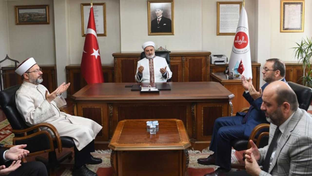 Vekil olamayan müftüler Diyanet'e üst düzey yönetici yapıldı