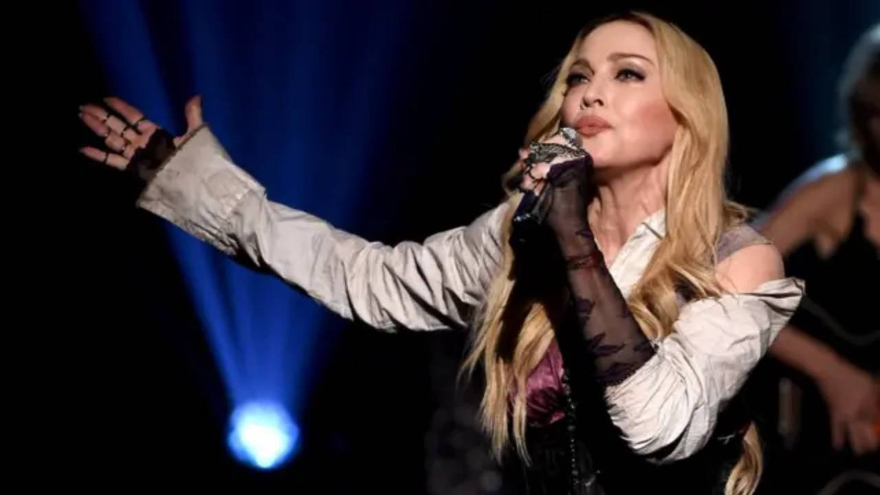 Madonna'dan Trump'a: Suçlu, tecavüzcü, yobaz...