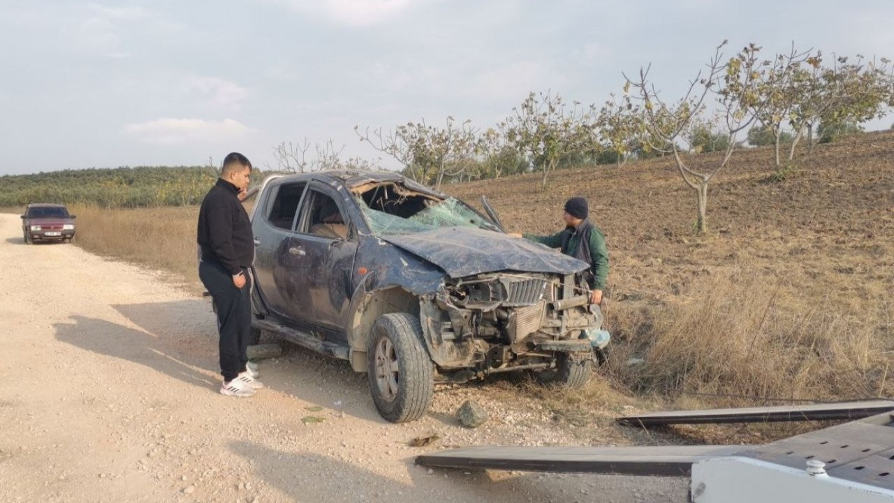 Bursa'da işçileri taşıyan kamyonet takla attı: Bir ölü, yedi yaralı