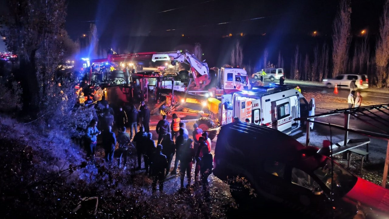 Malatya'da kazaya müdahale eden polislere tır çarptı