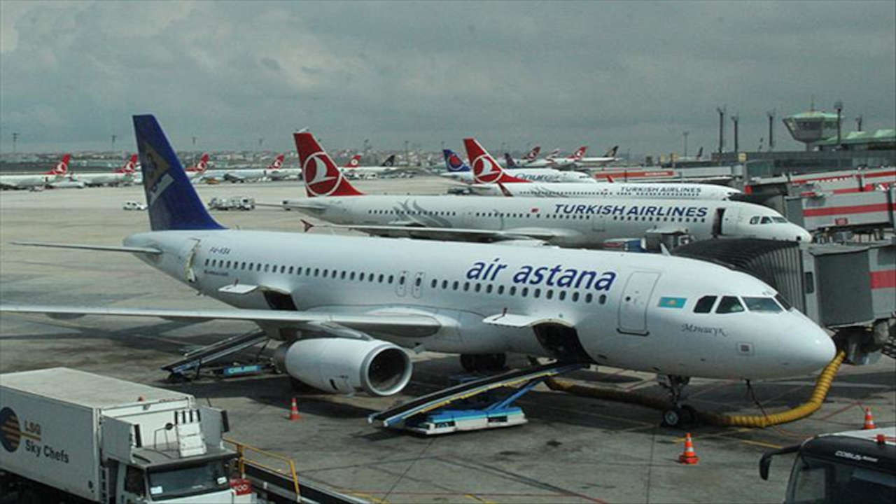 İstanbul'da fırtına: İniş yapamayan uçaklar İzmir ve Ankara'ya yönlendiriliyor