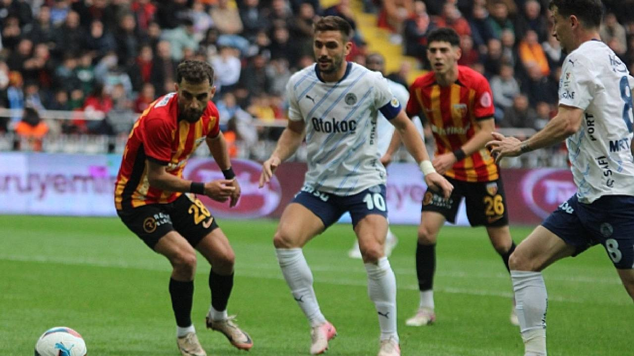 Fenerbahçe, Kayserispor'u 4 gol farkla yendi