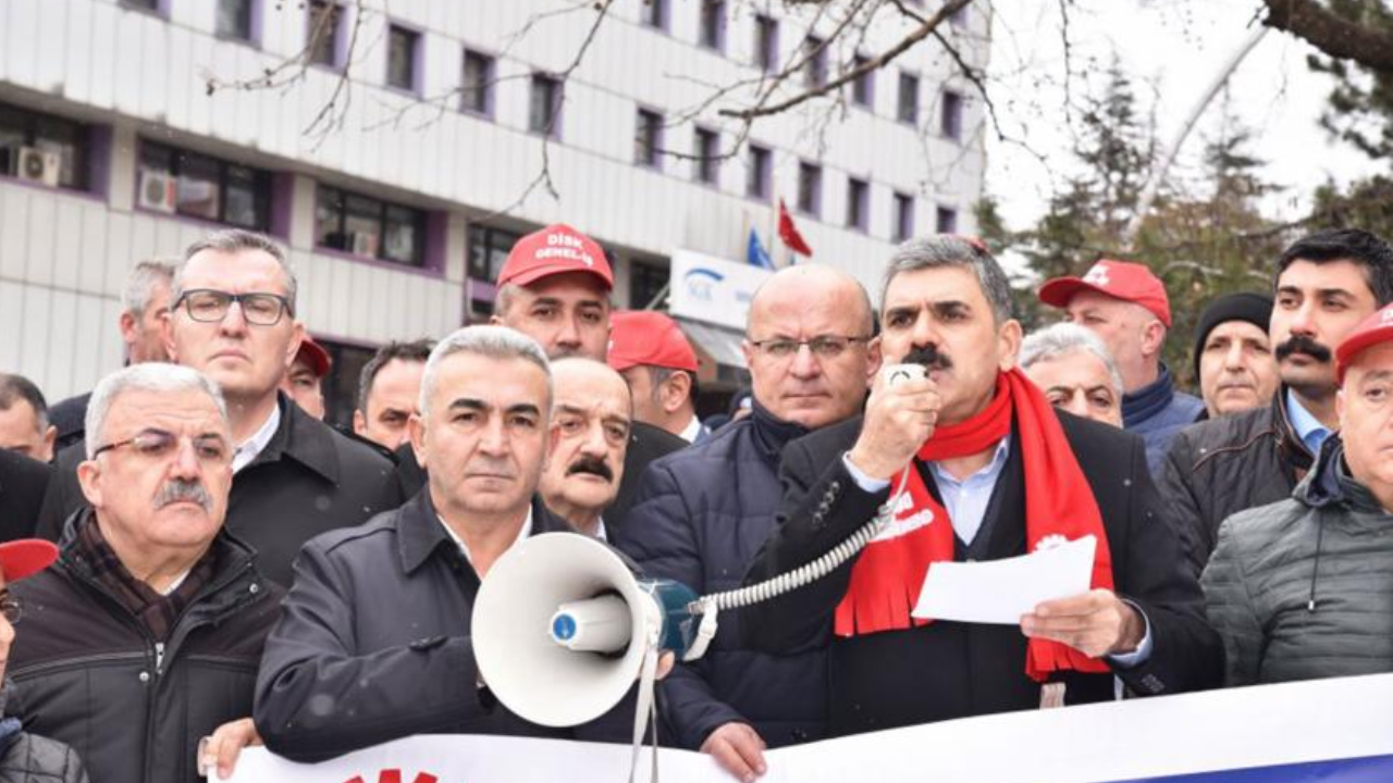 Genel-İş Başkanı Remzi Çalışkan ve Mersin Şube Başkanı Kemal Göksoy gözaltına alındı