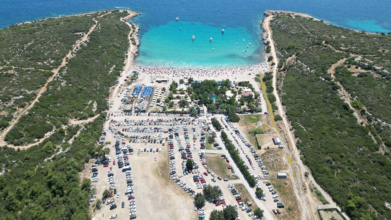 Urla'nın en güzel koylarından Altınköy’de yapılaşma tehdidi