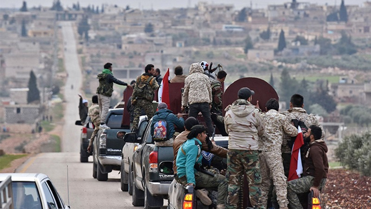 'Suriye güçleri, topçu atışlarına rağmen Afrin'e girdi'