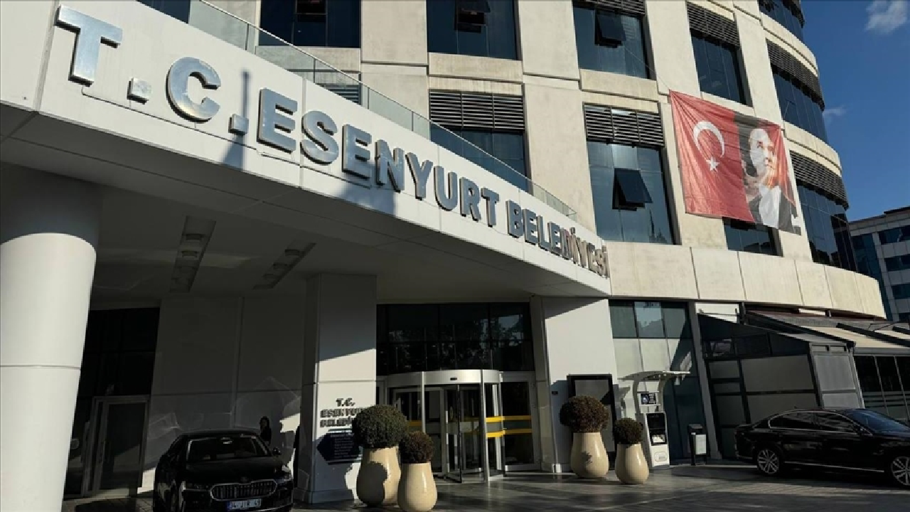 Esenyurt Belediyesi'ne AKP'lilerin akrabaları atandı