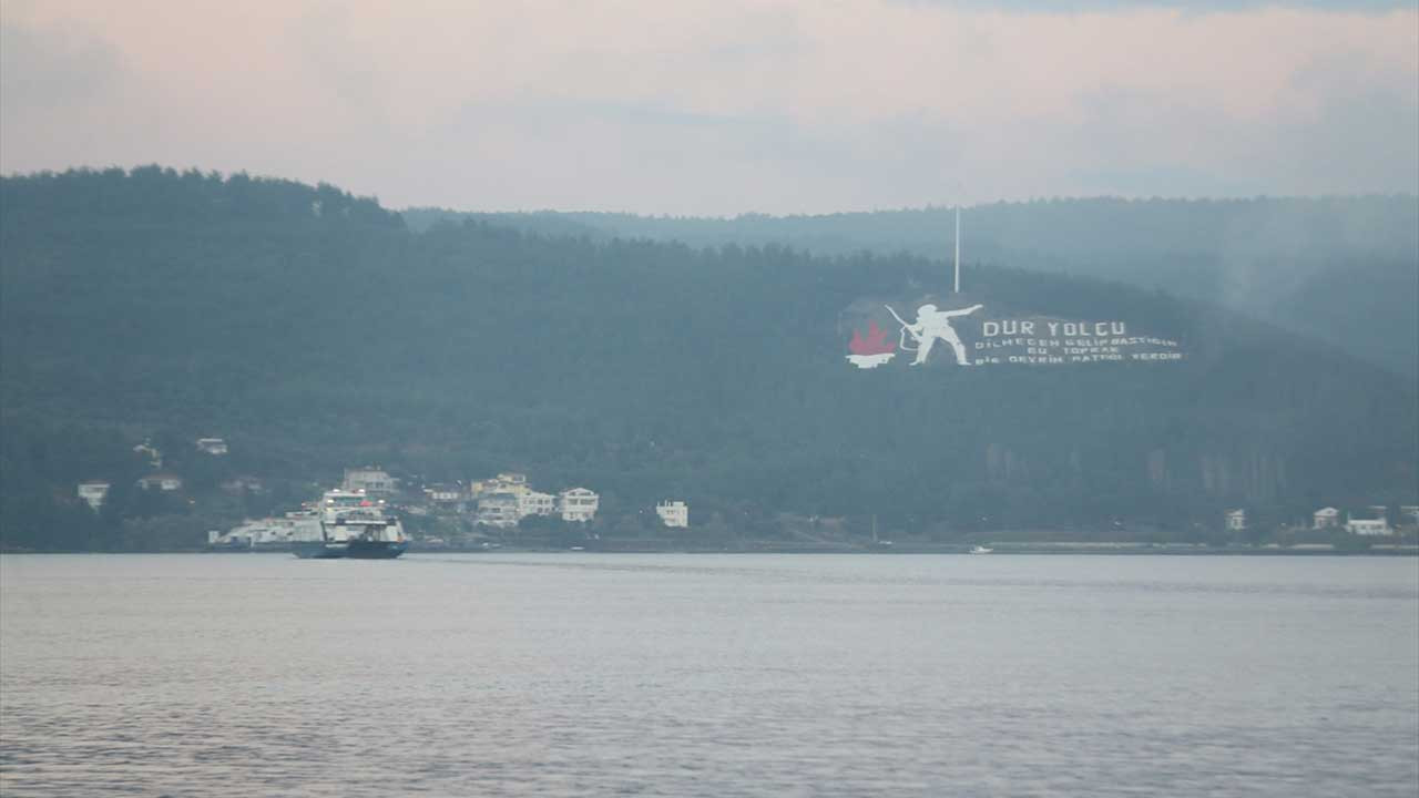 Çanakkale Boğazı sis nedeniyle transit gemi geçişlerine kapatıldı