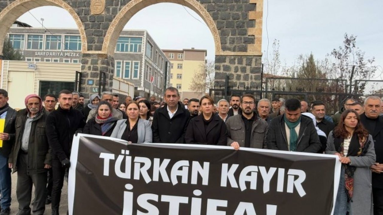 DEM Parti'nin ihraç ettiği Türkan Kayır’a 'istifa et' çağrısı