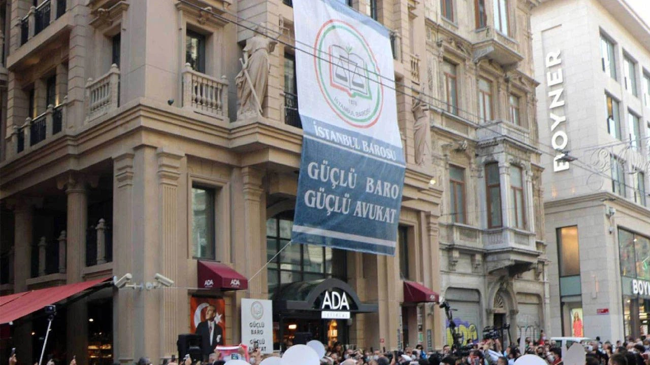 İstanbul Barosu yargı kurumlarını anayasaya saygı göstermeye çağırdı