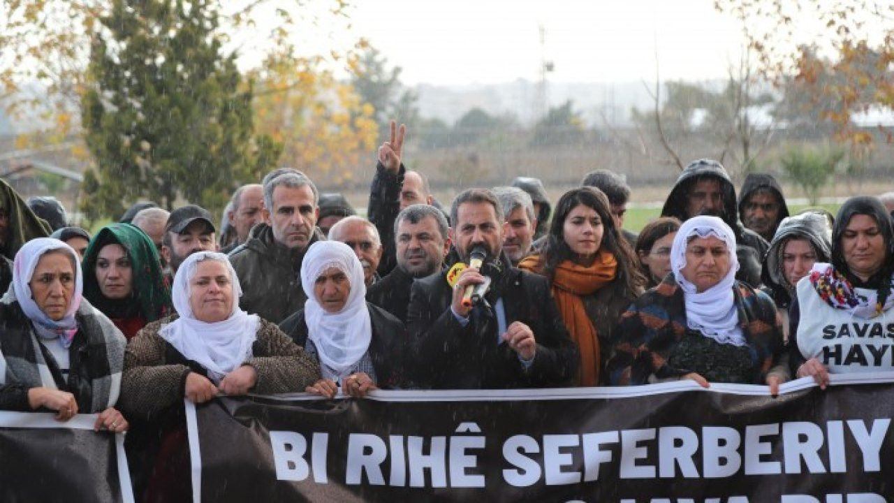 Kamışlo- Nusaybin sınırında nöbet: Buraya yağan yağmur Kamışlo'da da yağıyor