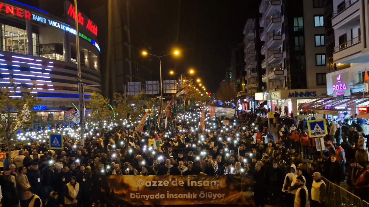 Diyarbakır'da ‘Büyük Aksa Tufanı Yürüyüşü’ düzenlendi