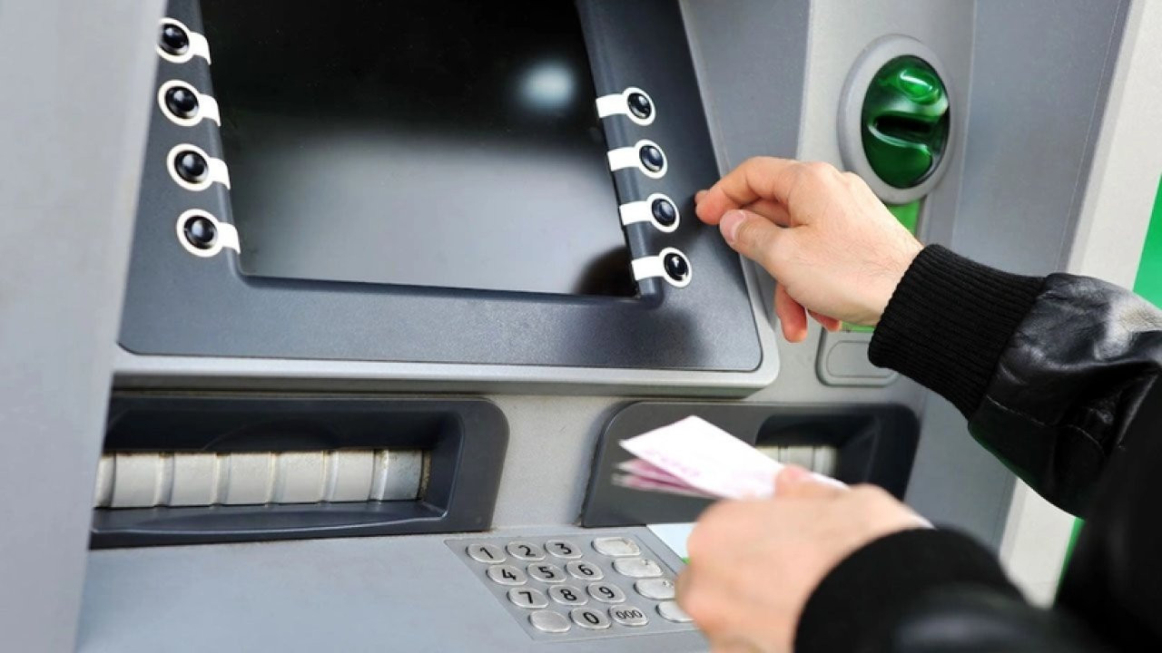 ATM'lerde yeni dönem: Para çekme limiti değişti