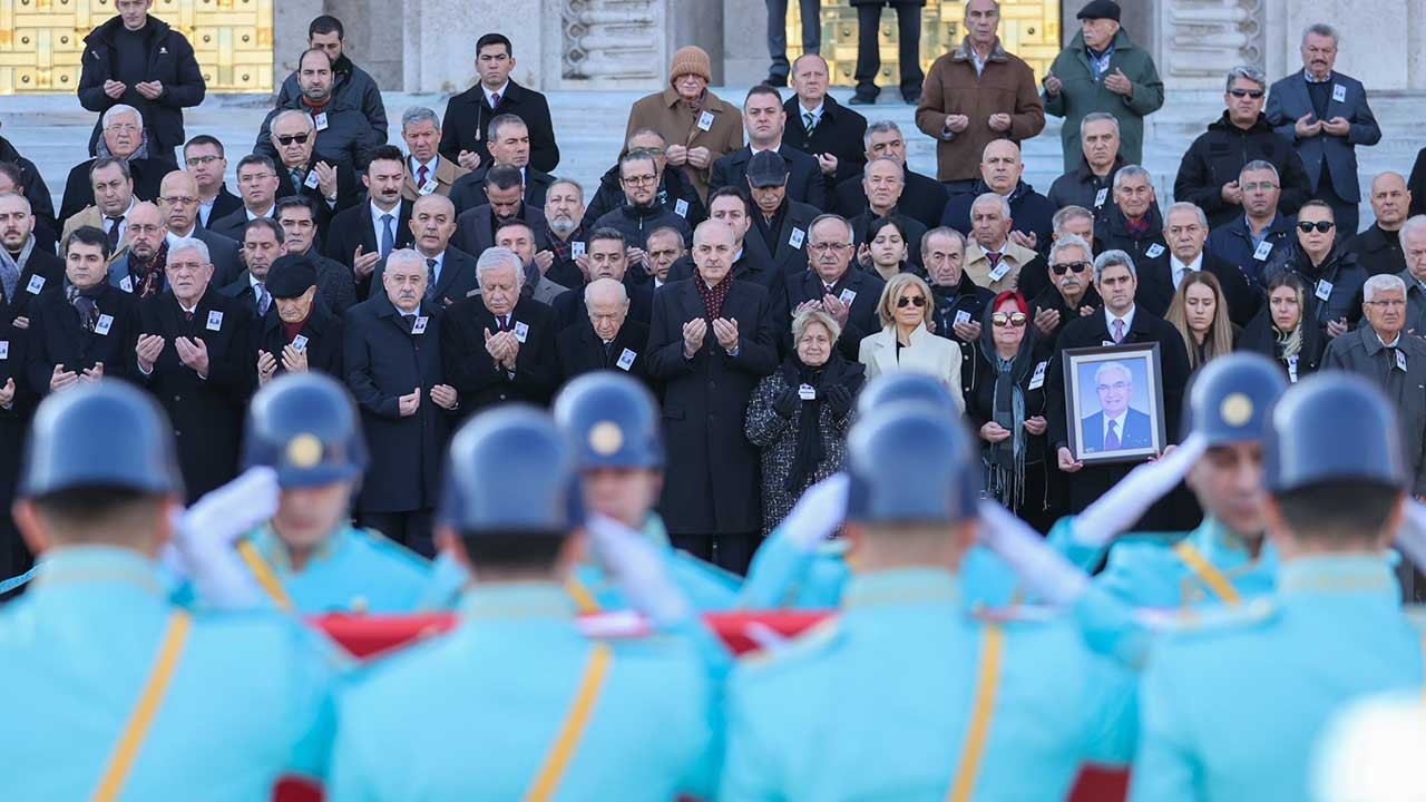 Eski Başbakan Yardımcısı Menteşe için TBMM'de cenaze töreni