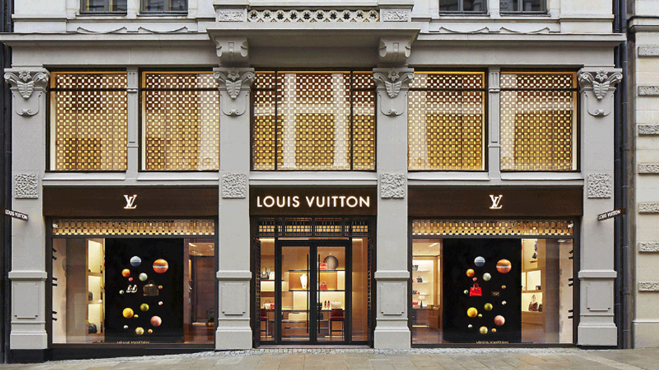 Zara'nın koltuğuna Louis Vuitton oturdu