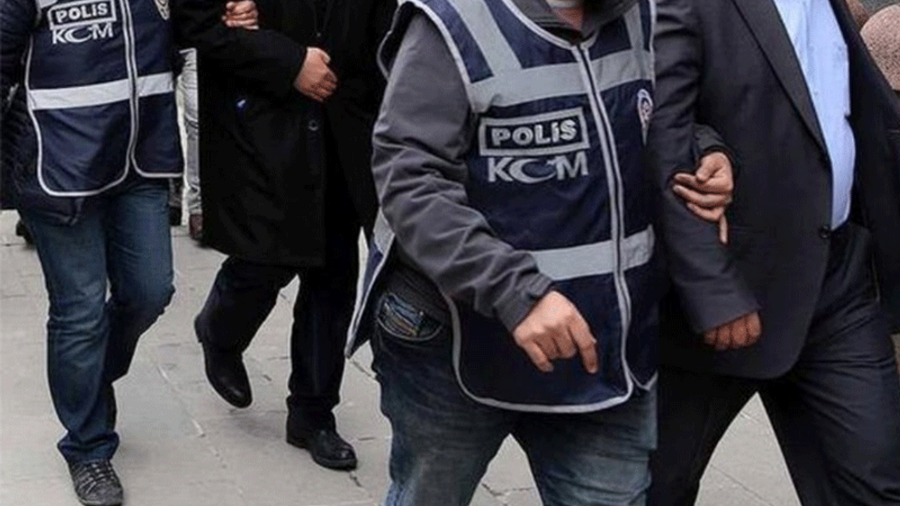 92 öğretmen hakkında yakalama kararı
