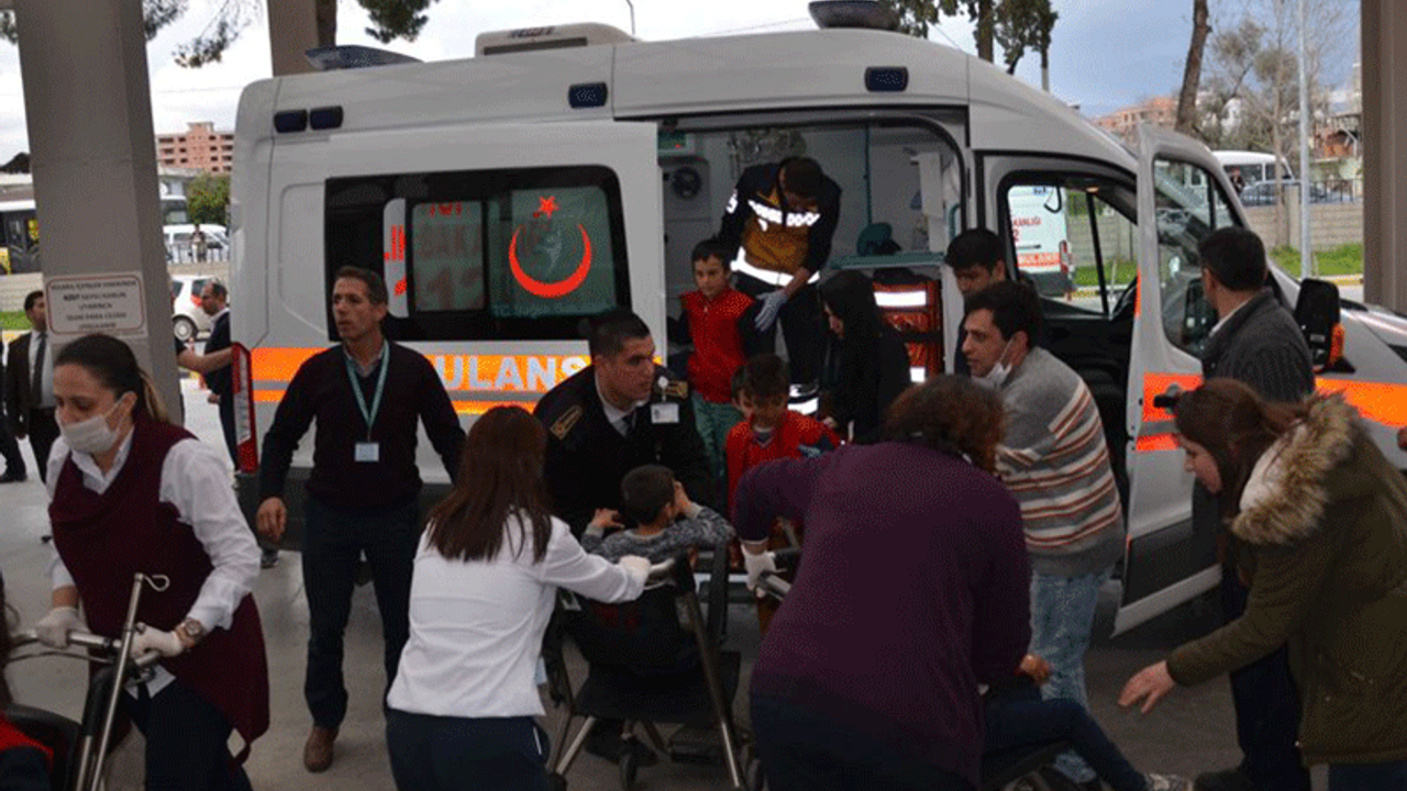 160 öğrenci tavuk yemeğinden zehirlendi