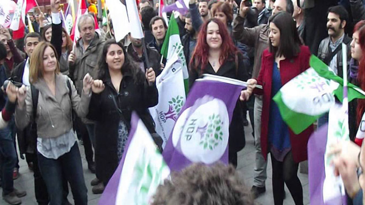 HDP’nin referandum şarkısına yasak