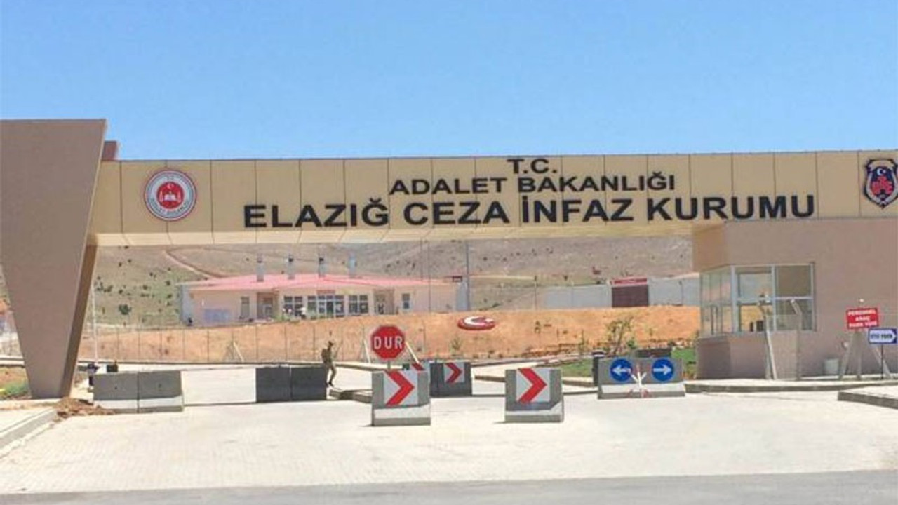 Cezaevinde yazdığı kitap kendisine verilmedi