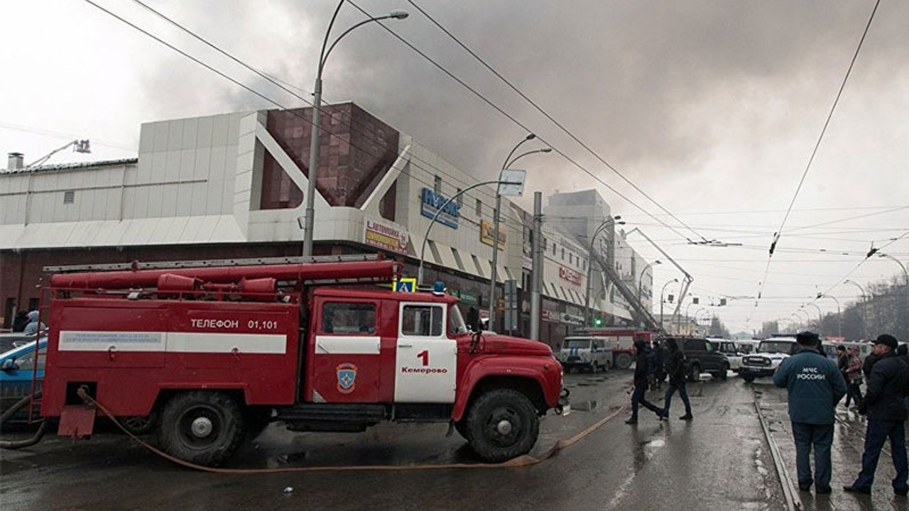 Rusya’da AVM’de yangın: 4 ölü